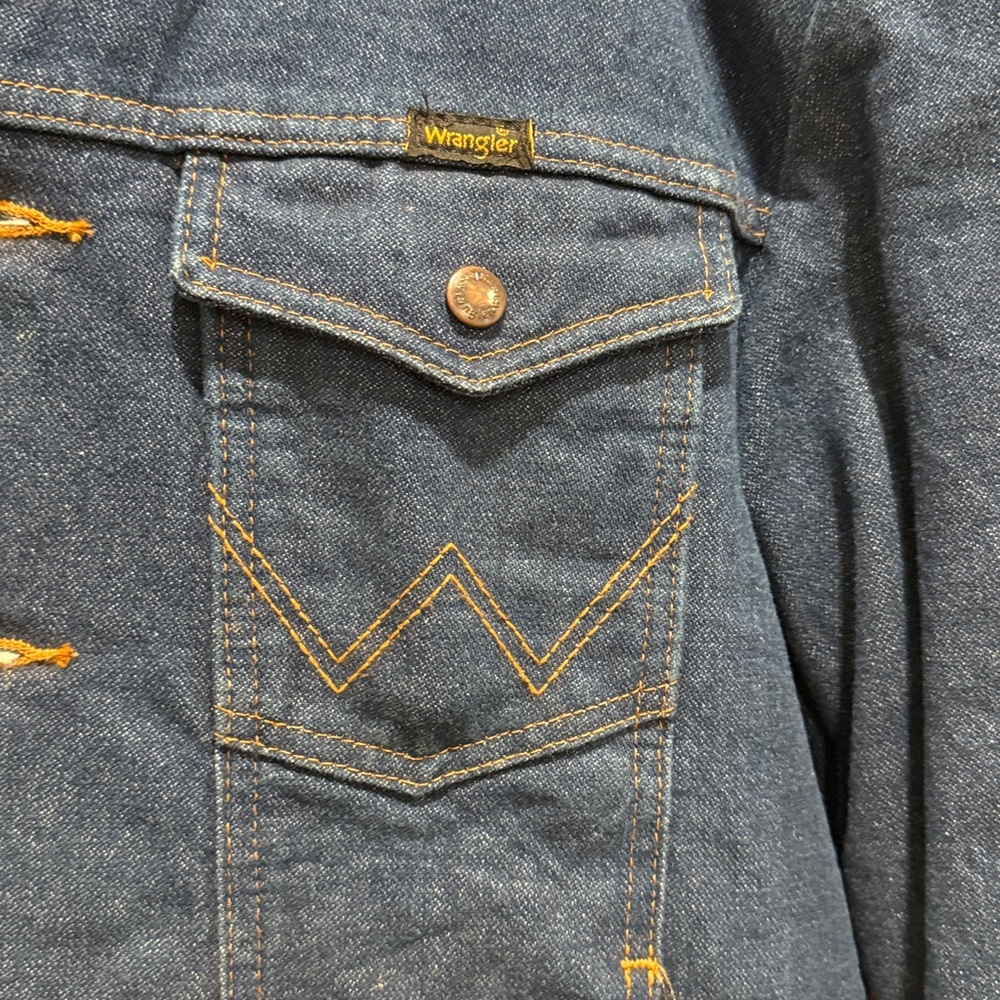 Wrangler Blue Denim Jacket with White Sherpa Collar - Picture 4 of 6